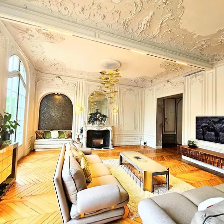 Luxury Family Near The Eiffel Tower Apartment Paris